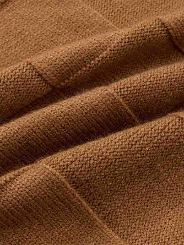 Herrenpullover mit einfarbigem Blockmuster, Rundhalsausschnitt und Stehkragen