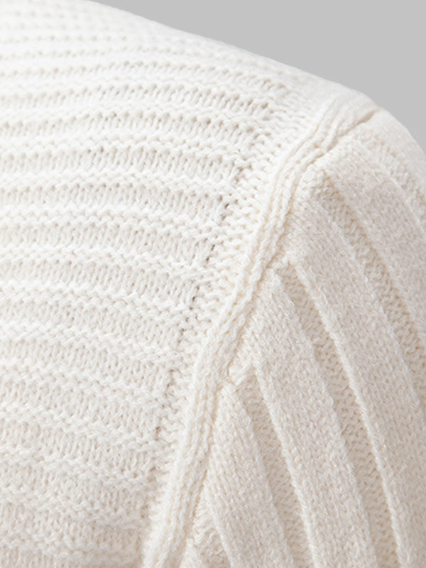 Herrenpullover mit geometrischem Twist und schmalem Stehkragen