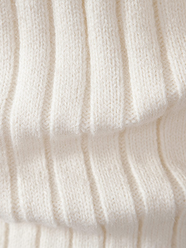 Herrenpullover mit geometrischem Twist und schmalem Stehkragen