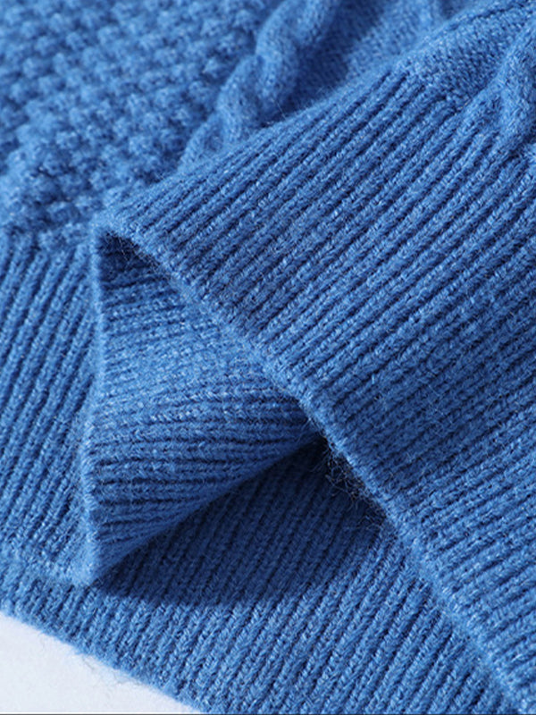Lässiger Herrenpullover mit Stehkragen und Solid Cable