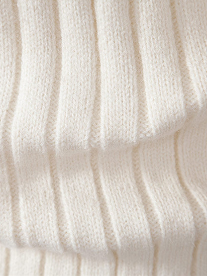 Herrenpullover mit geometrischem Twist und schmalem Stehkragen