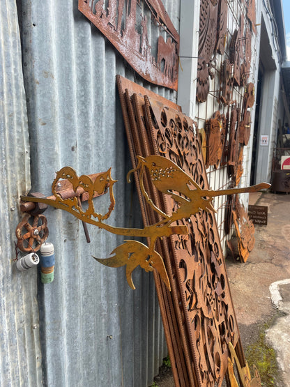 Wren Bird and babies Tree Spike - Metal Garden Art